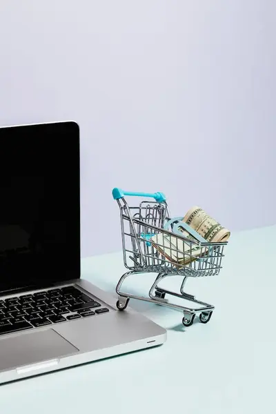 How to Use Lead Management Software to Convert Leads into Sales