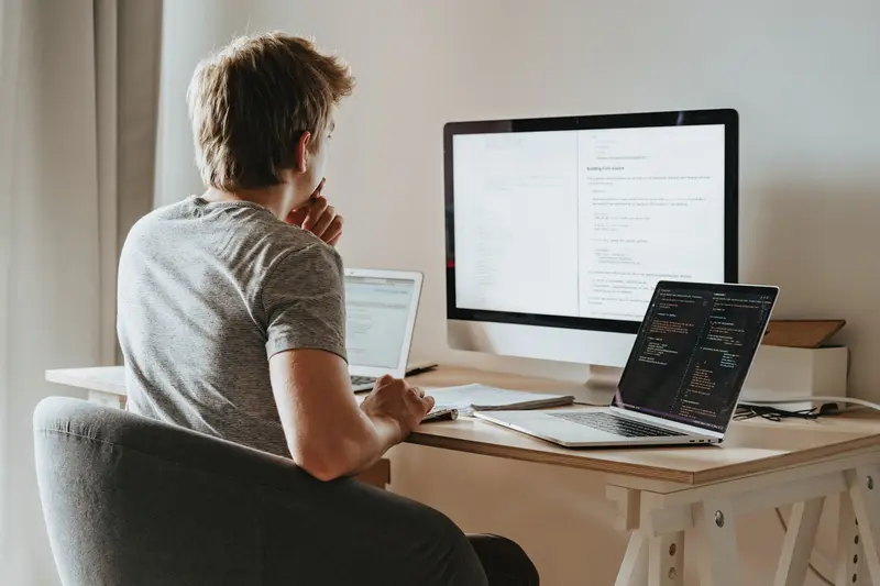 What are the Benefits and Disadvantages of VoIP Solutions?
