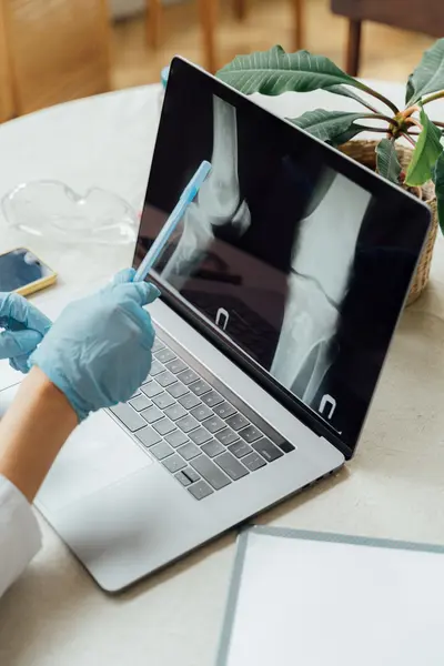 How to Direct Your Team with Practice Management Software