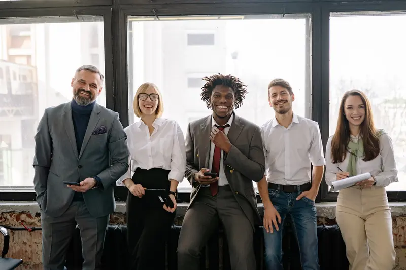Pros and Cons of Outsourcing Your Business Contact Center