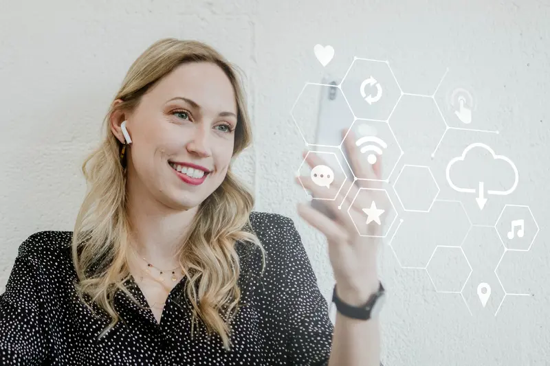 How IP PBX Hosted Can Help Take Your Phone System Mobile