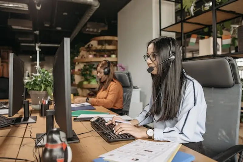 What are the Pros and Cons of a Contact Center Enterprise?