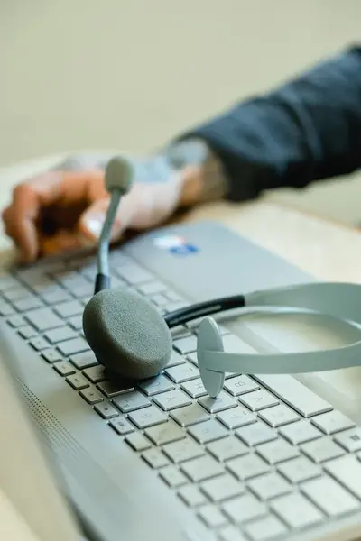 How to Compare Enterprise Contact Center Solutions