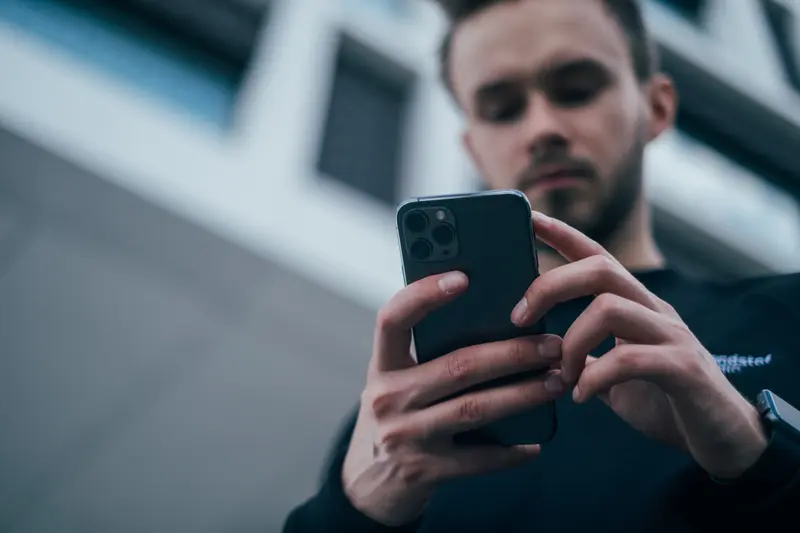 What is VoIP Vs. Cell Phone?