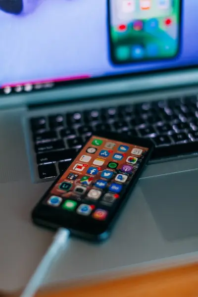 Unified Communications and Social Media: A Great Marriage