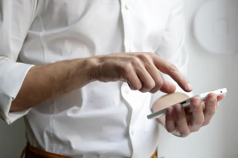 The Pros and Cons of Adopting Mobile ERP for Business 