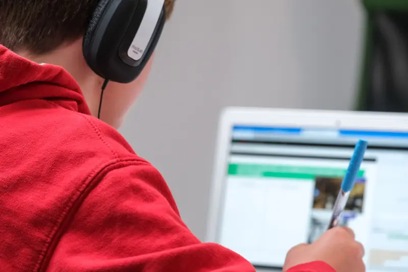 LMS Education Guide and Best Practices to Select the Best