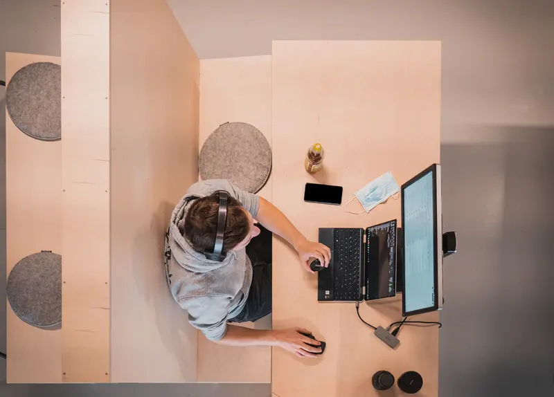 Which Industries Use Virtual Call Centers the Most?