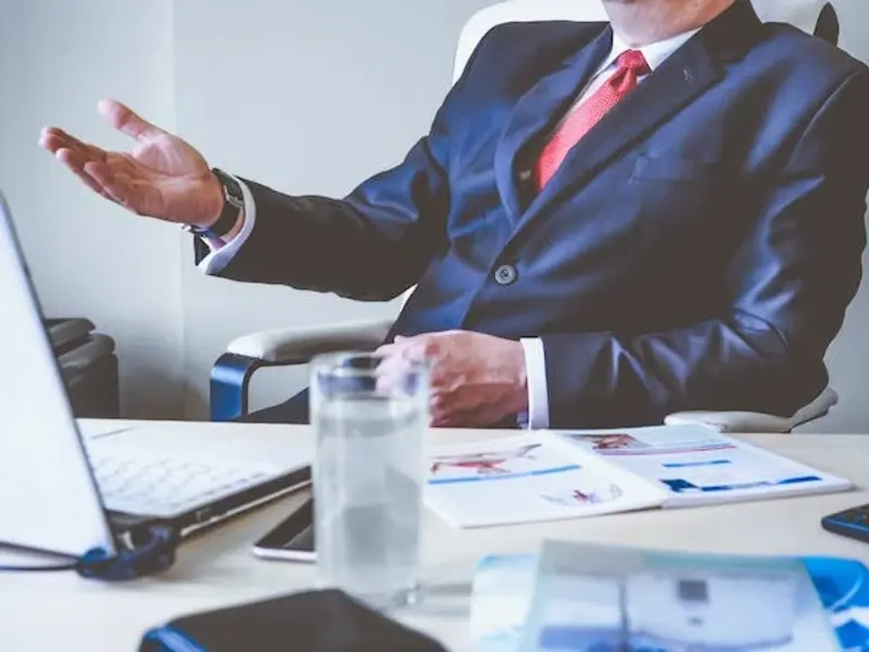 What is the Difference Between Manager and Leader Using CRM?