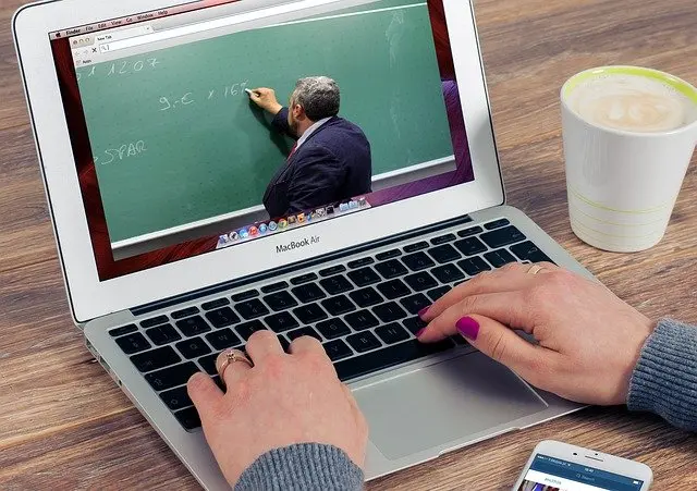 is google classroom an lms